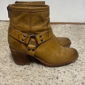 Women’s Frye boots